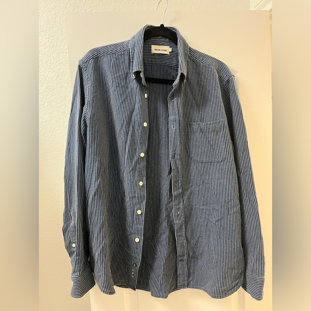 Taylor Stitch Long Sleeve Button Down is Roped Indigo.  Size Medium 40